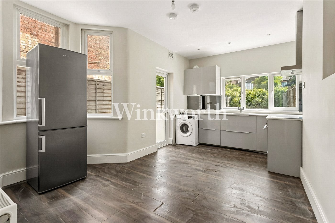 Flat Linley Road in Greater London