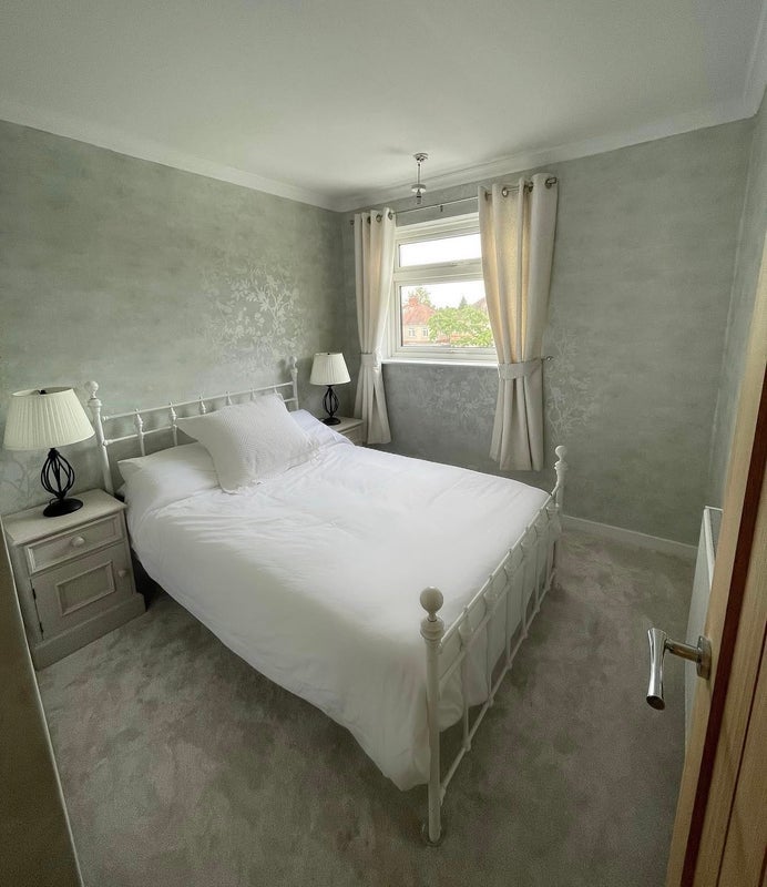 Room Weddington Road in Nuneaton and Bedworth