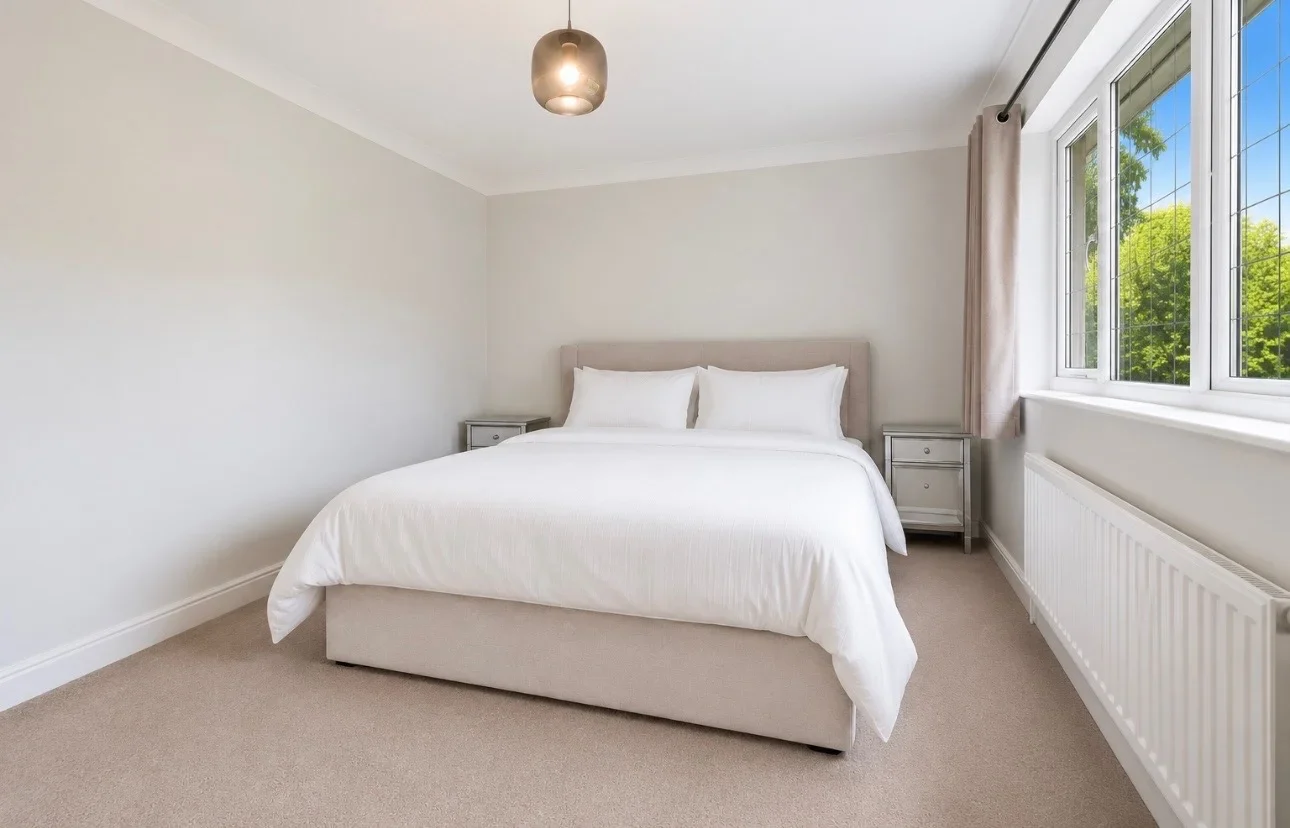 Room Wrotham Road in Gravesham