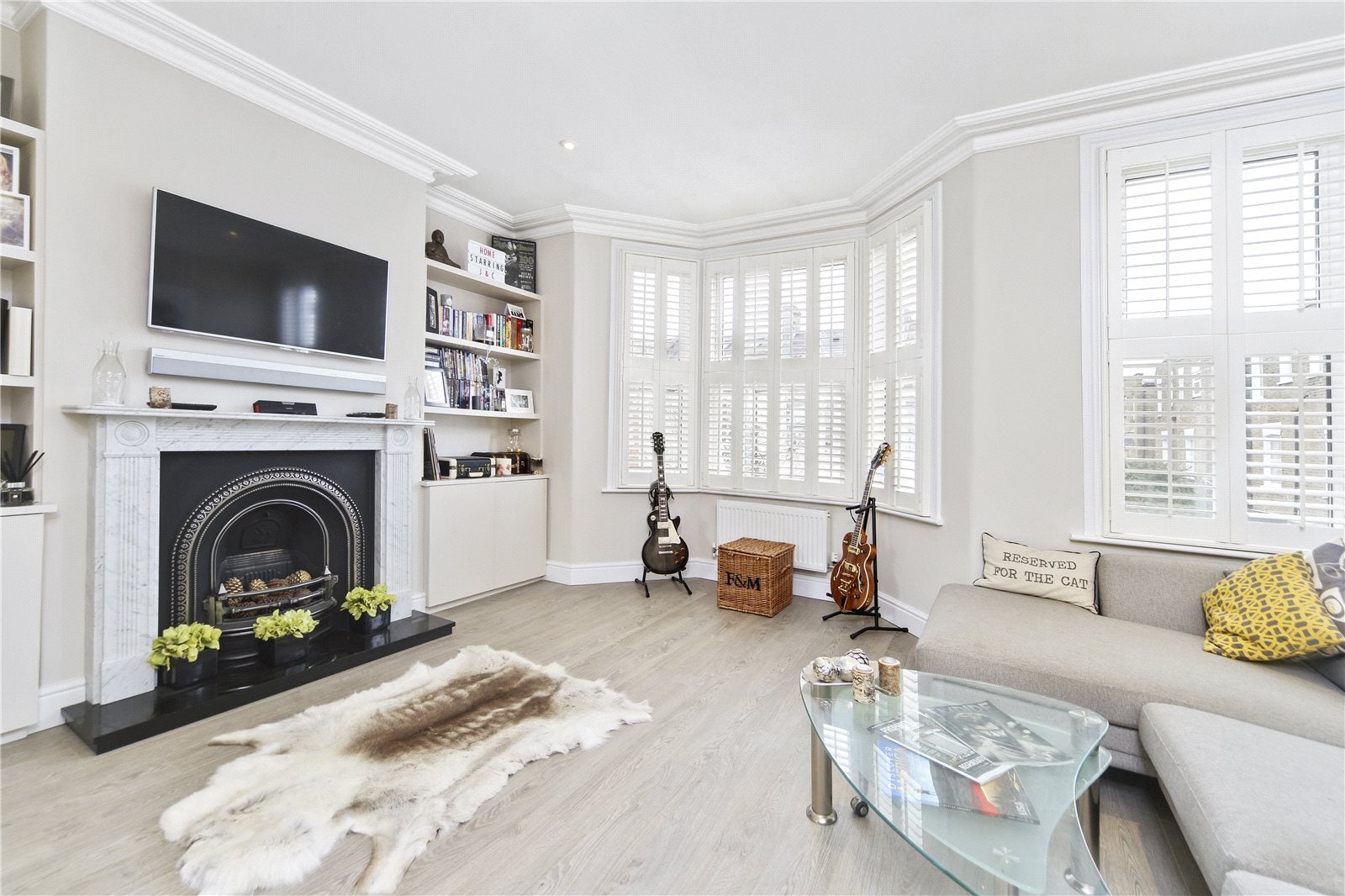 Flat Mablethorpe Road in Greater London
