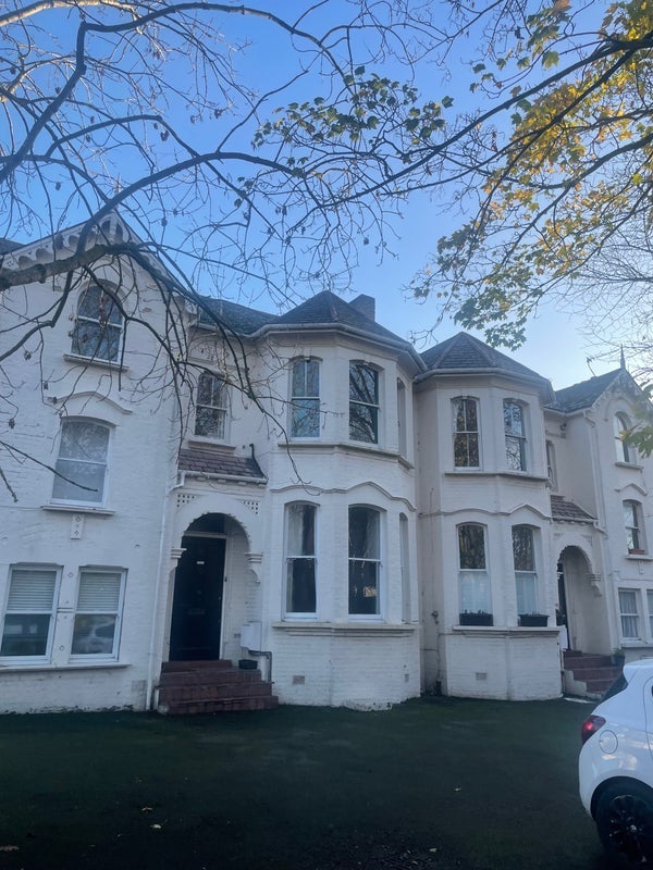 Flat Kidbrooke Park Road in Greater London