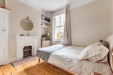 Flat Effra Road in Greater London