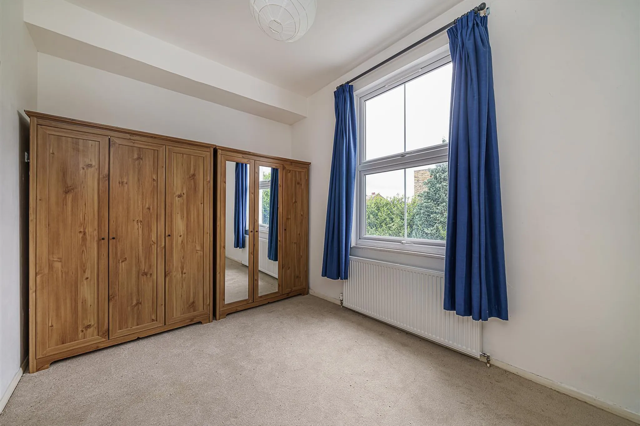Flat Ritherdon Road in Greater London