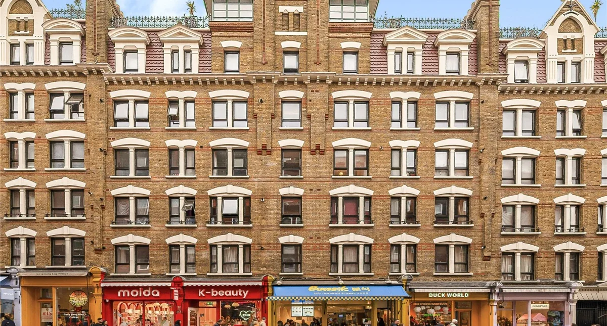 Flat Charing Cross Road in City of Westminster