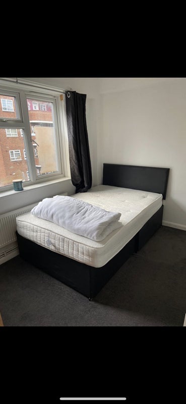 Room Cavendish Street in Greater London