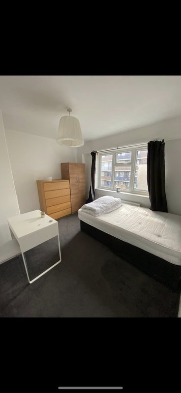 Room Cavendish Street in Greater London