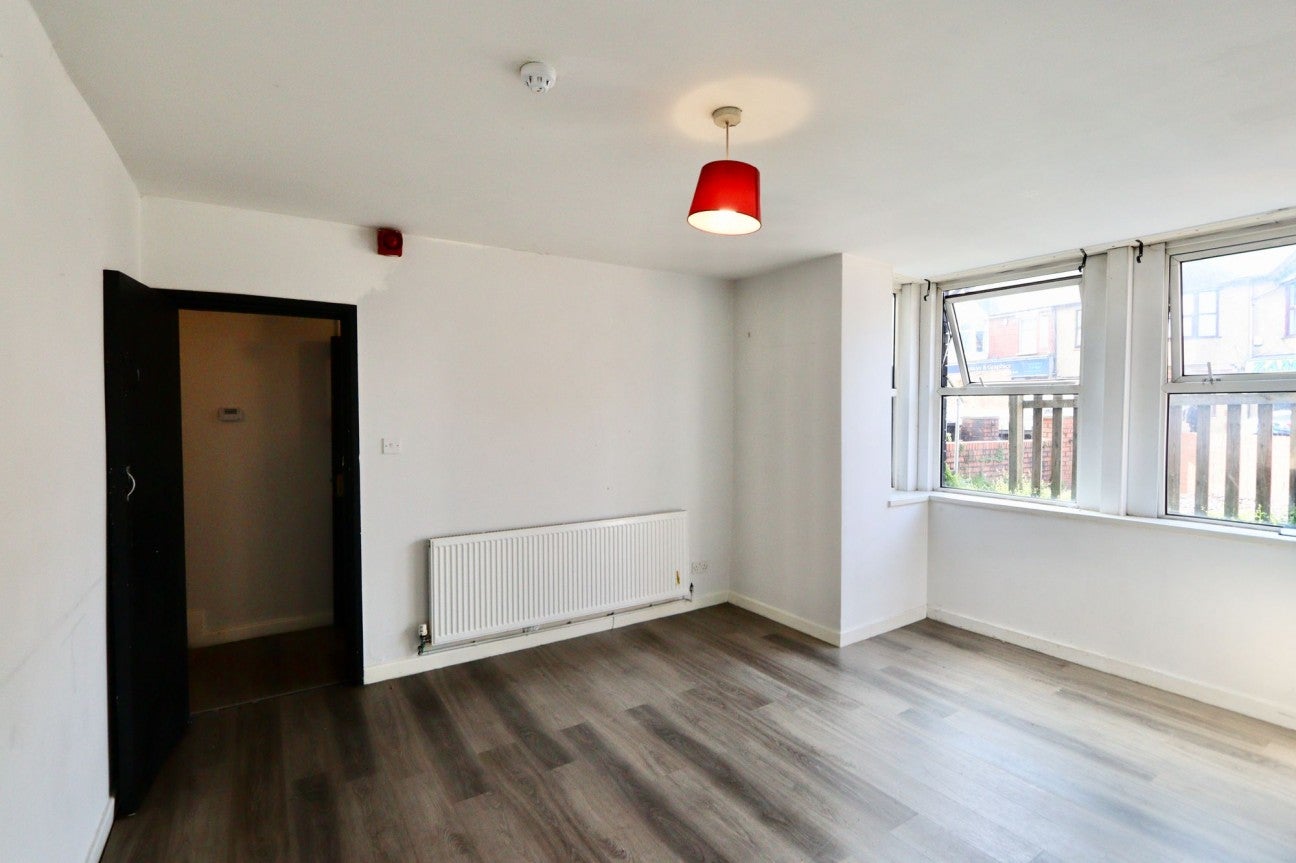 Flat Chepstow Road in Newport