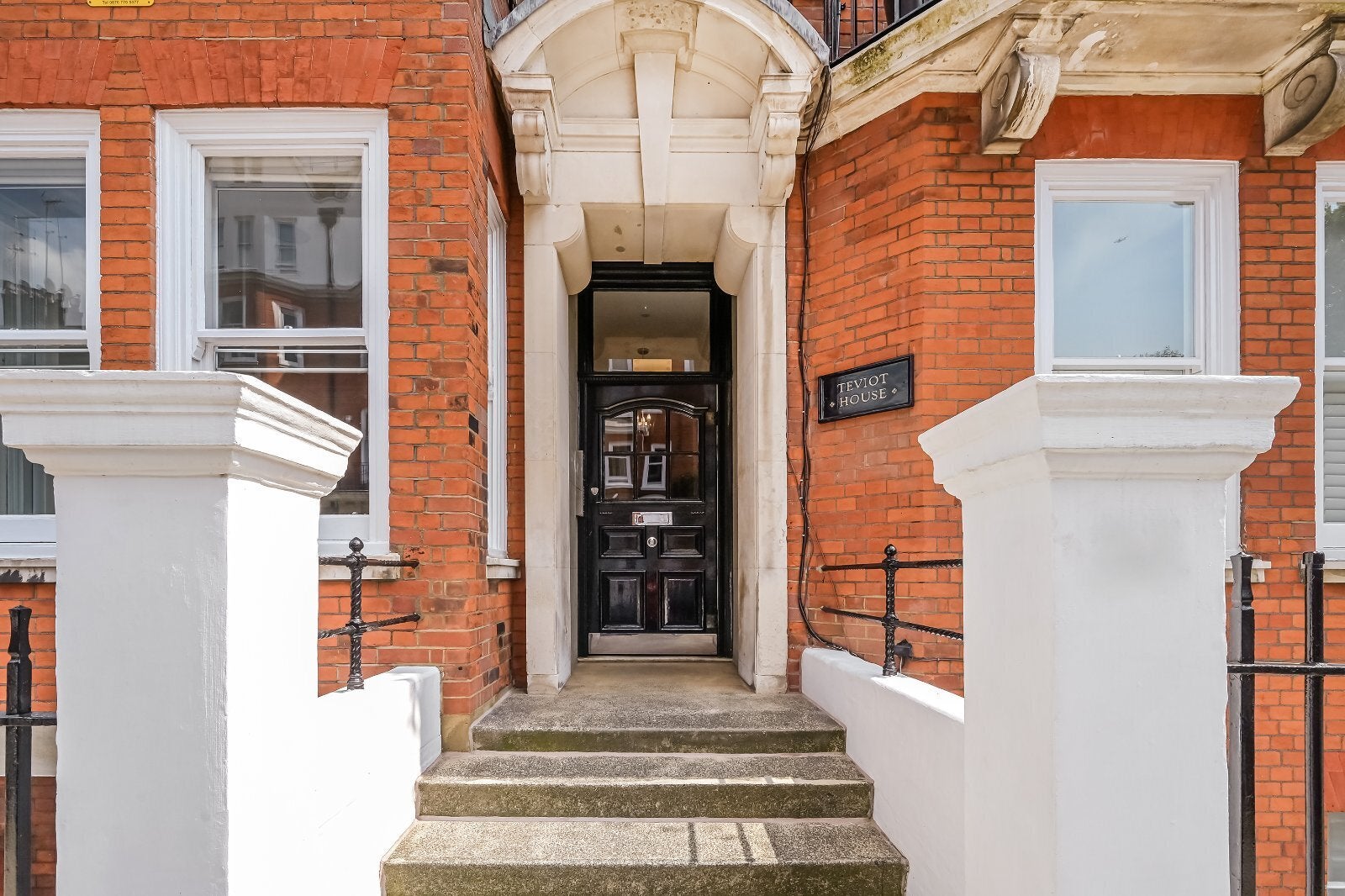 Flat Ormonde Gate in Greater London