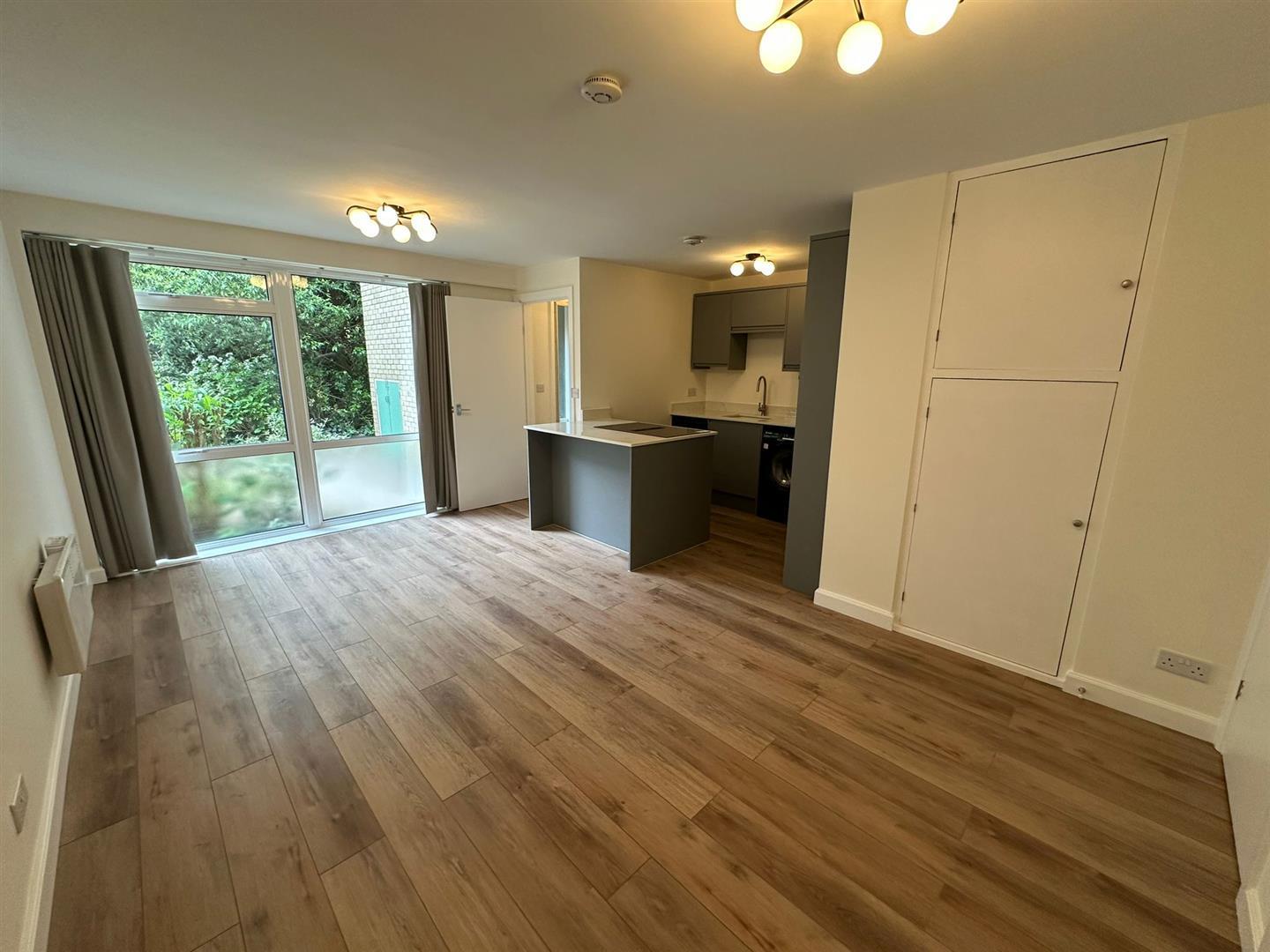 Flat Butler Close in Oxford