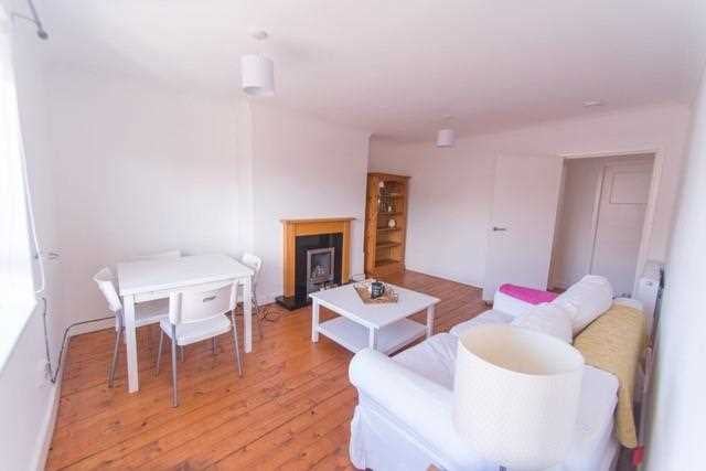 Flat Oran Street in Glasgow