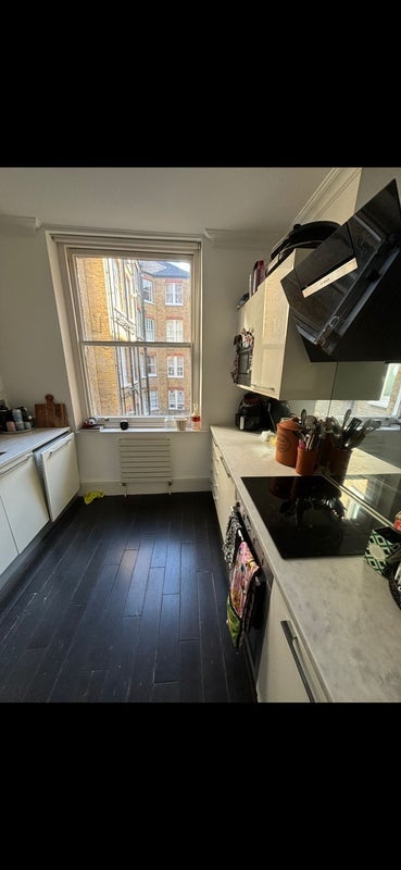 Room Ashburnham Road in Greater London