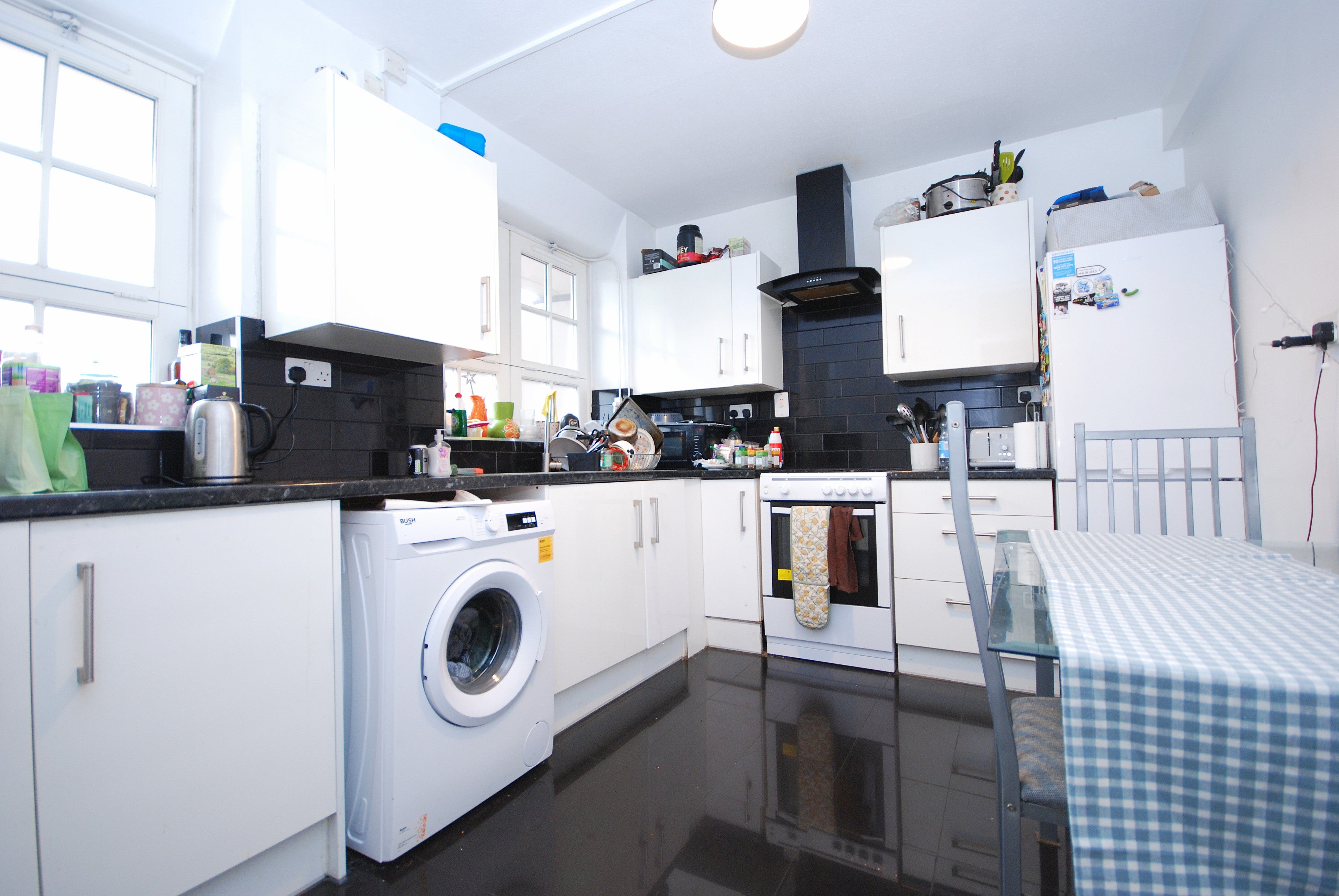 Flat Vauxhall Street in Greater London