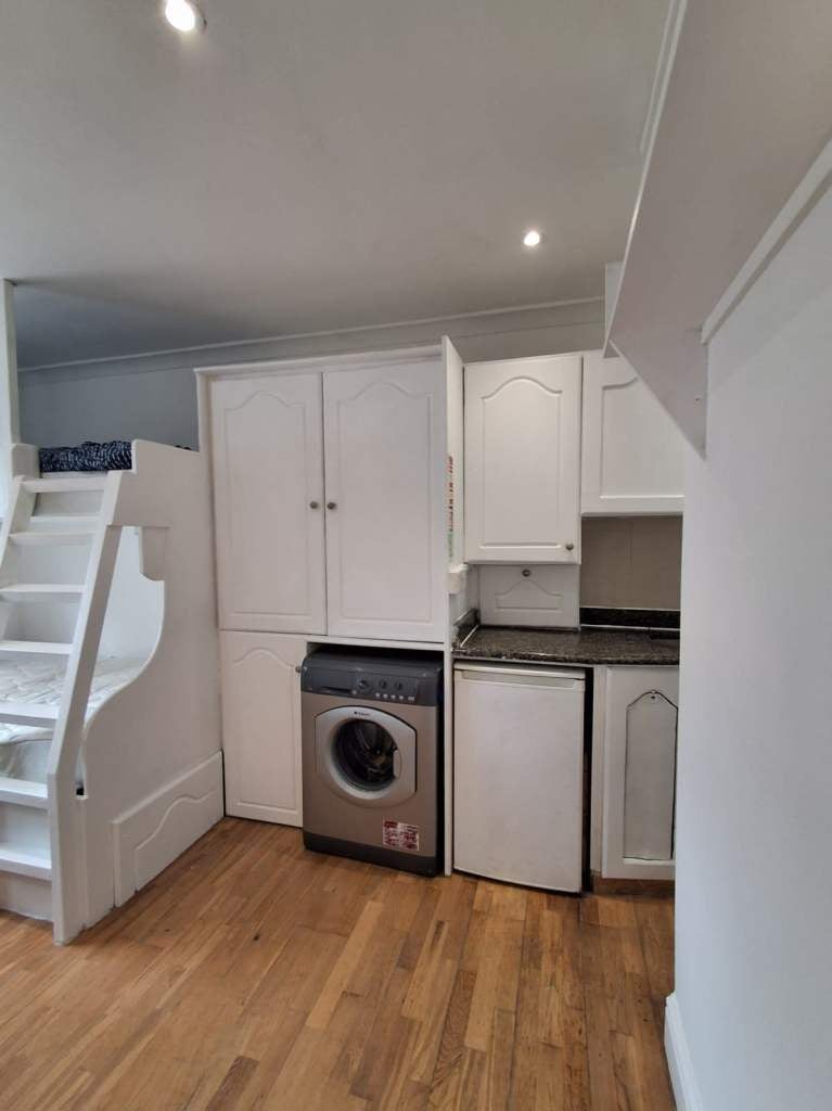 Flat Fulham Road in Greater London