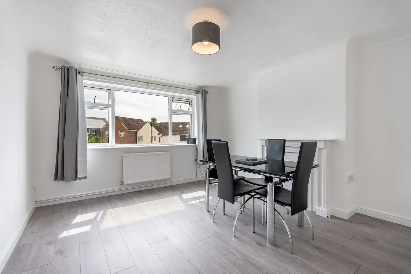 Room Manor Road in Uttlesford