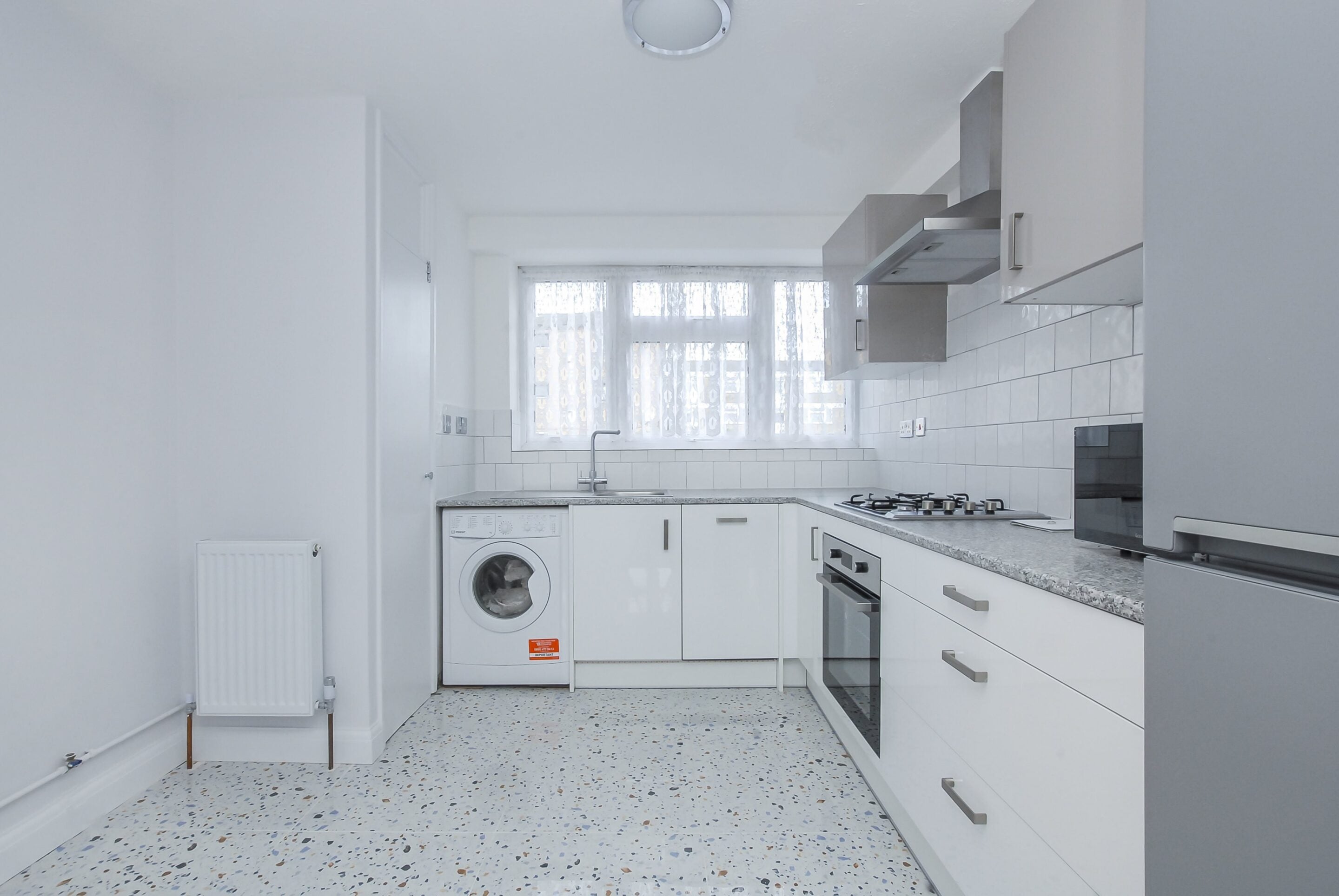 Flat Eden Close in Slough