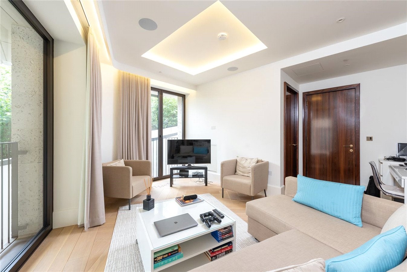 Flat St Edmund's Terrace in London