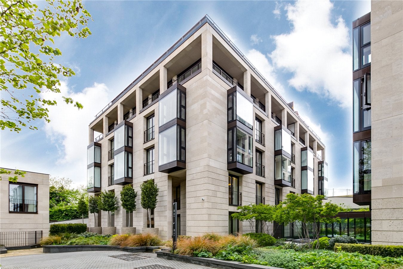 Flat St Edmund's Terrace in London