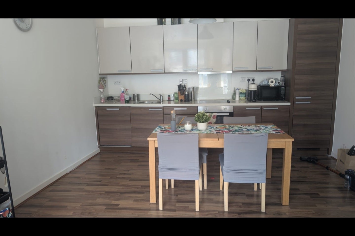 Flat Copenhagen Place in Greater London