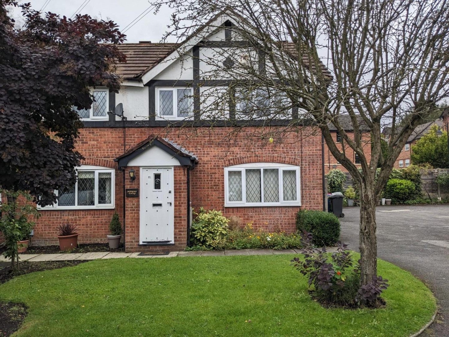 House Riding Fold Lane in Salford