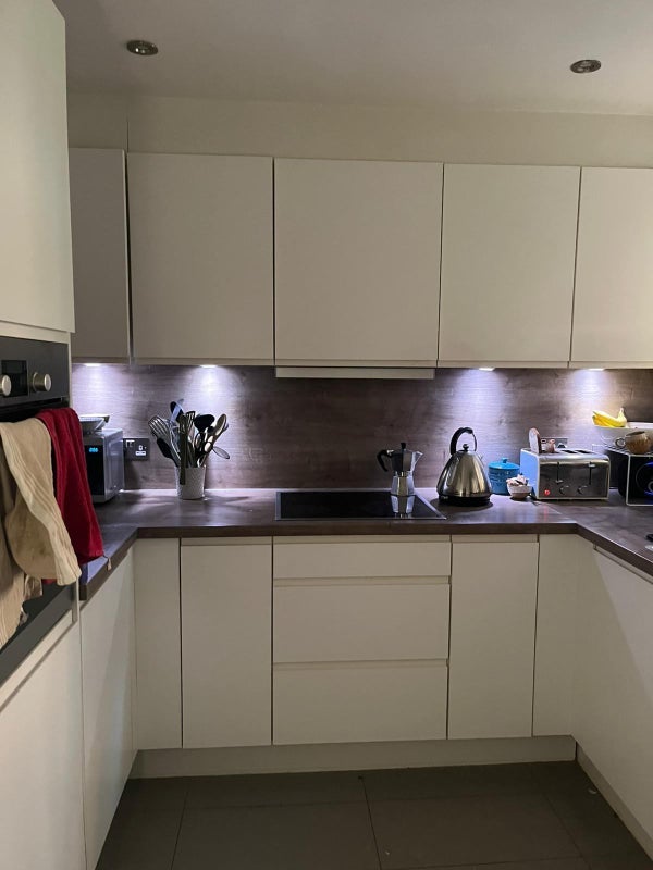Room Meredith Mews in Greater London