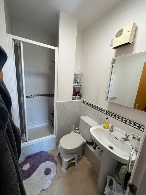 Flat Newington Causeway in Greater London