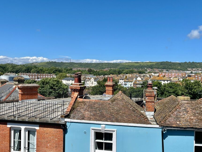 Flat The Bayle in Folkestone and Hythe District