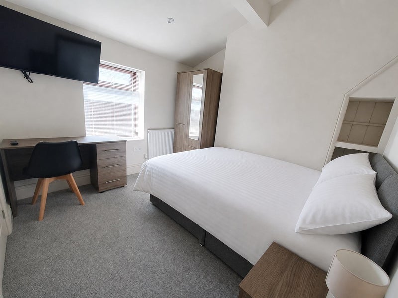 Room Greenway Road in Runcorn