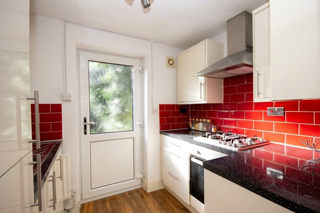 Flat Gatcombe Drive in Bristol