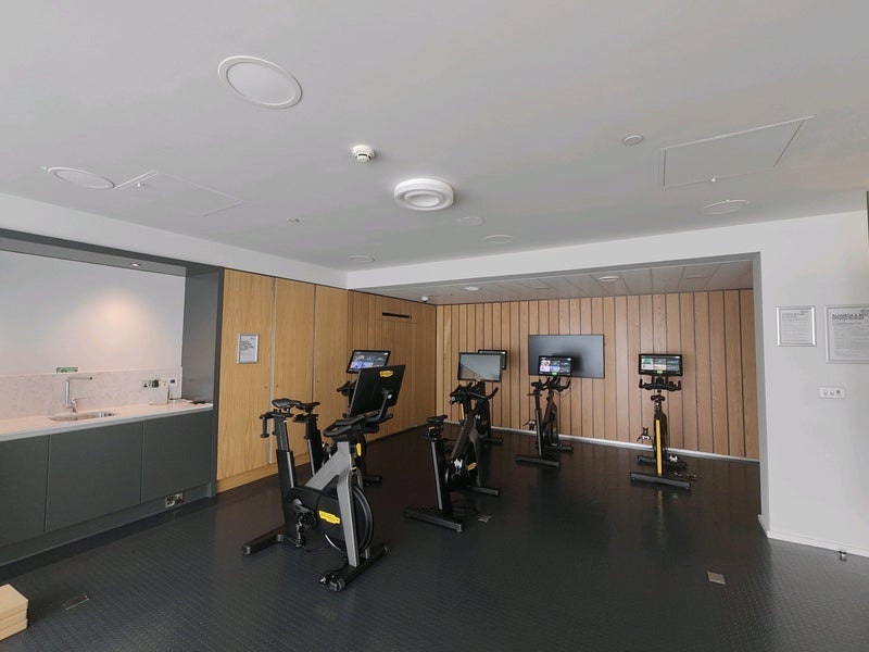 Room Olympic Way in Greater London