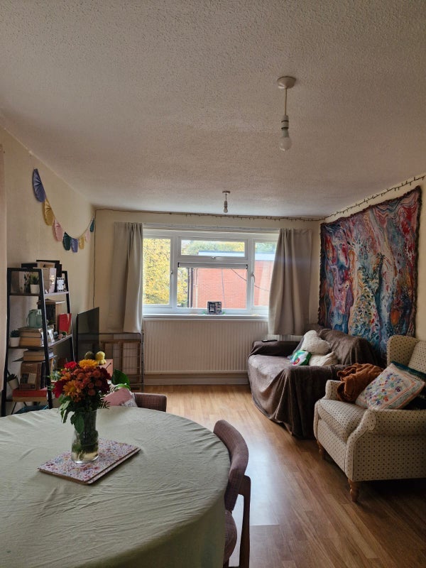 Room Gilldown Place in Birmingham