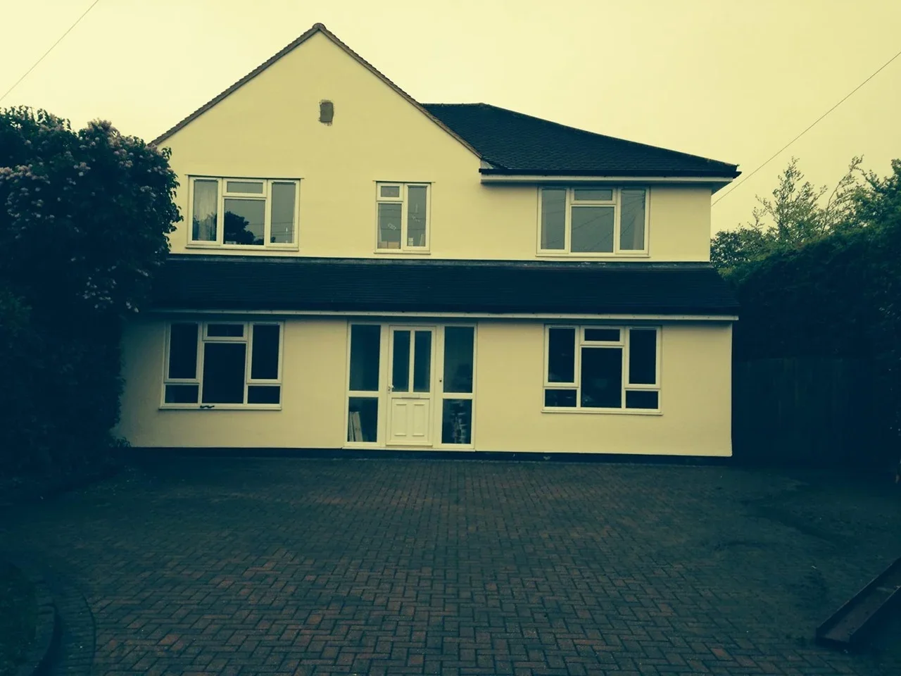 House High Street in Three Rivers