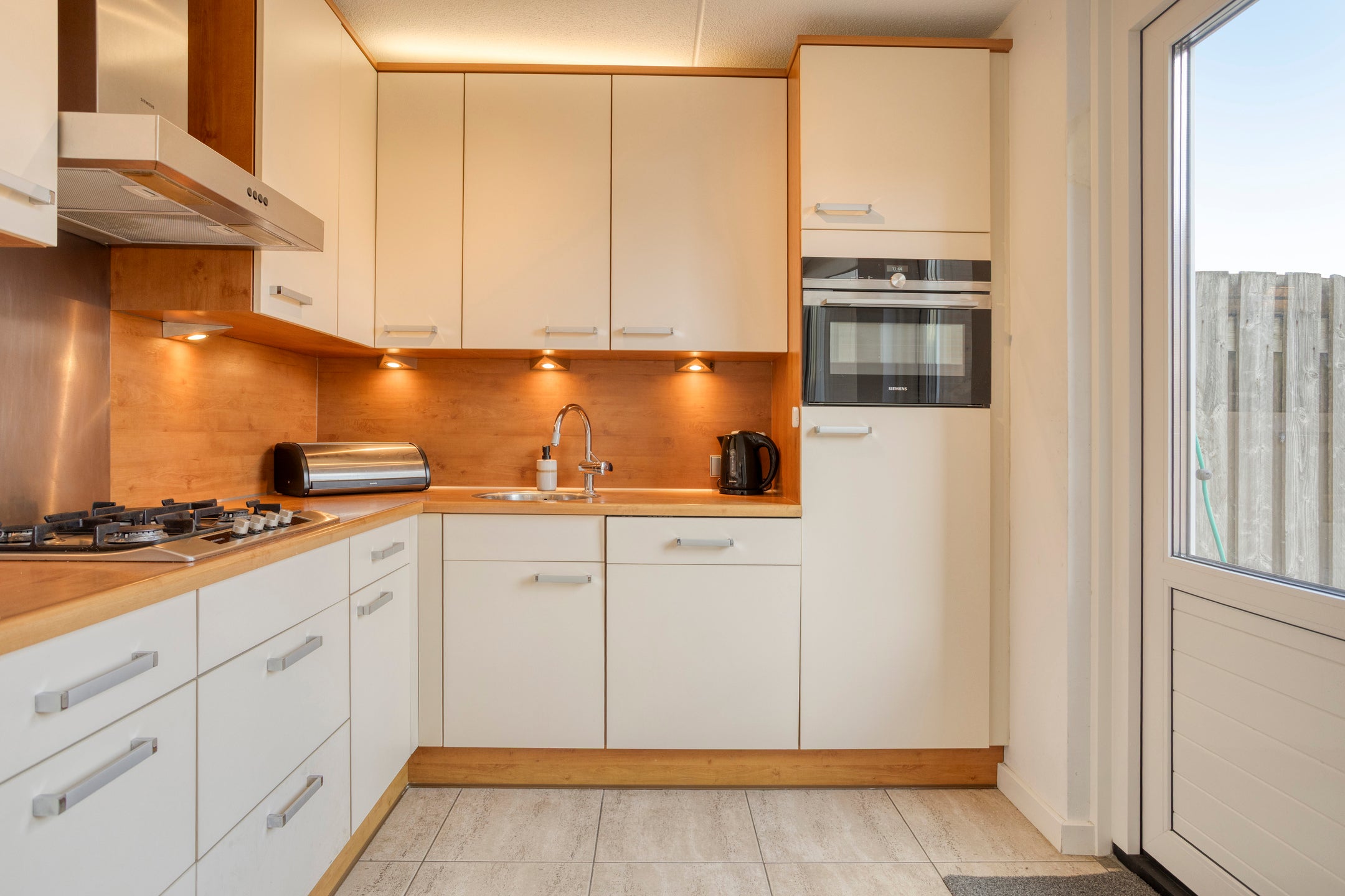 Tussenwoning te koop: Roodkapje 92, Eindhoven