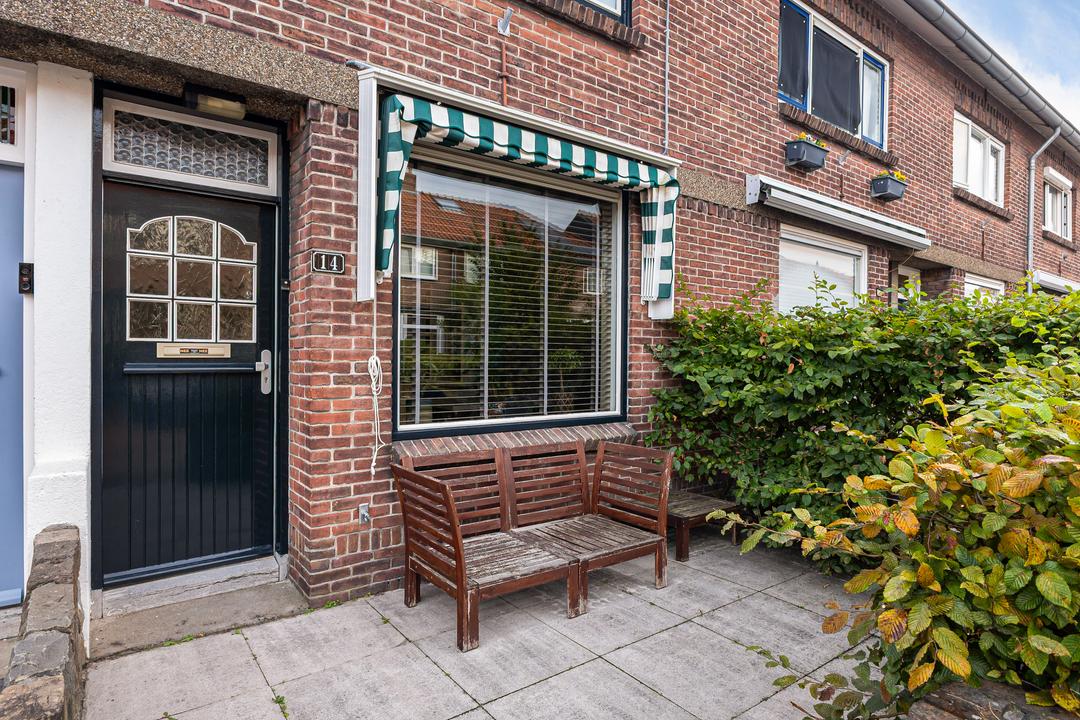 Tussenwoning te koop: De Langestraat 14, Alphen Aan Den Rijn