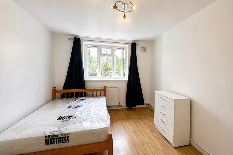 Room Whitnell Way in Greater London
