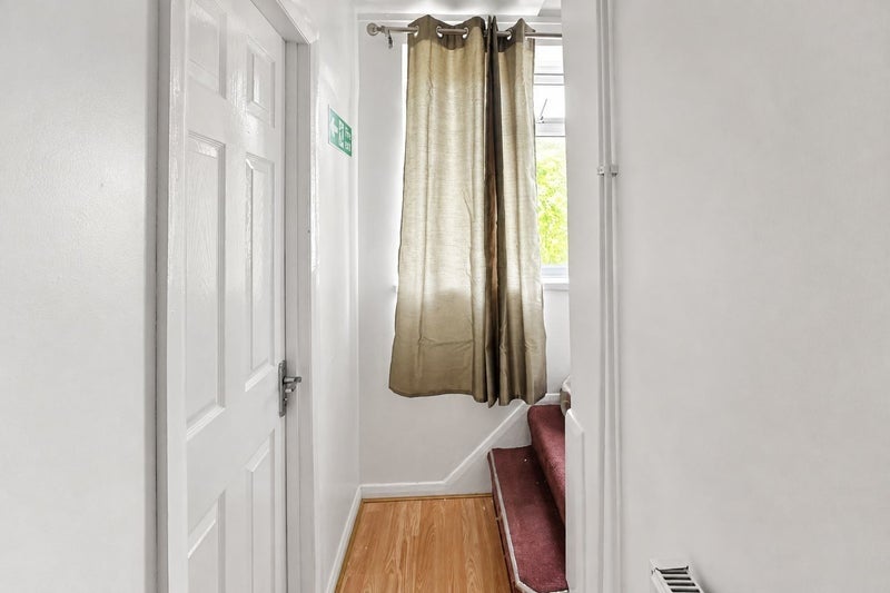 Room Whitnell Way in Greater London