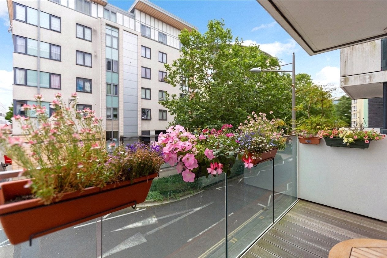 Flat Millennium Promenade in Bristol