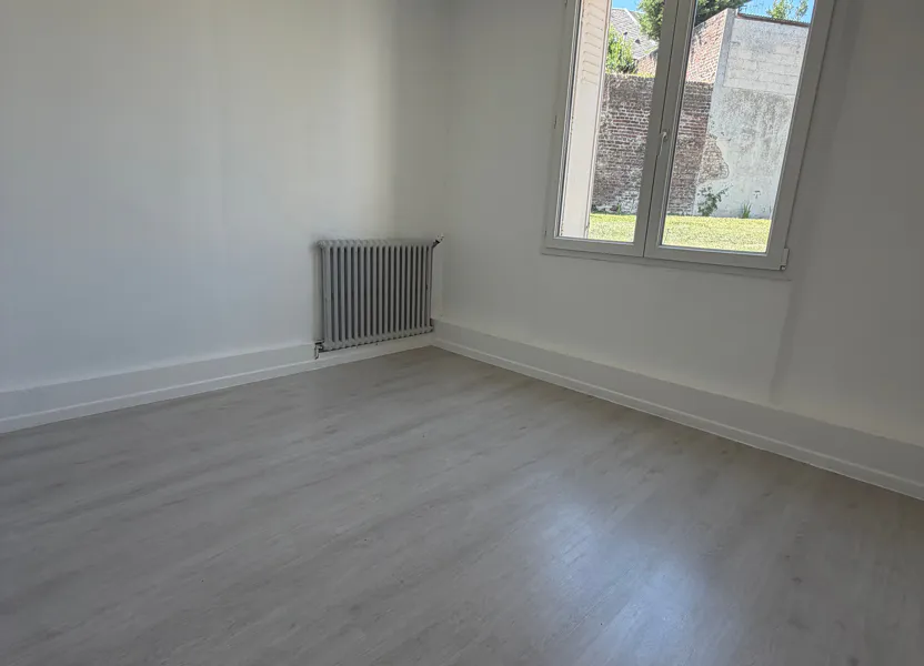 Flat Rue du Vieux Port in Saint-Quentin