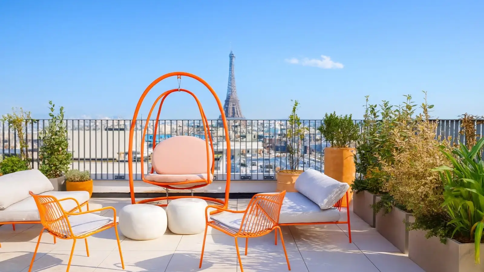 Room Rue Cambronne in Paris