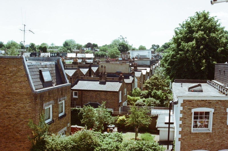 Room Mountgrove Road in Greater London