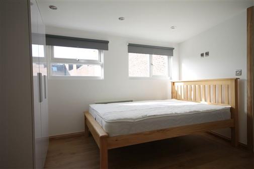 Flat Falconars Court in Newcastle upon Tyne