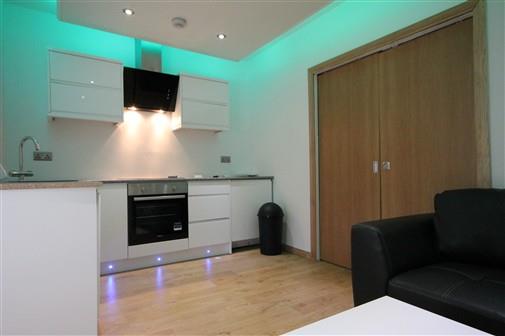 Flat Falconars Court in Newcastle upon Tyne