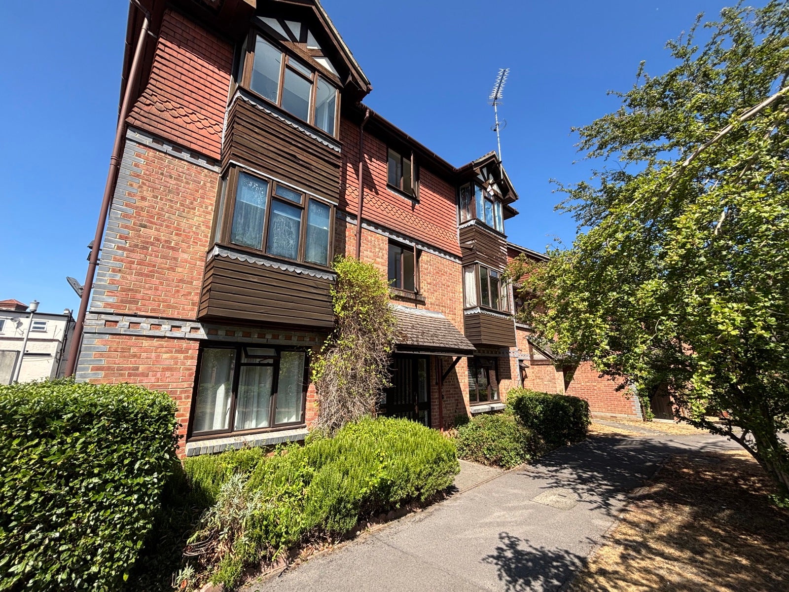 Flat Granby Court in Reading