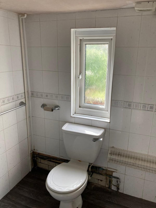 Room Claughton Road in Dudley