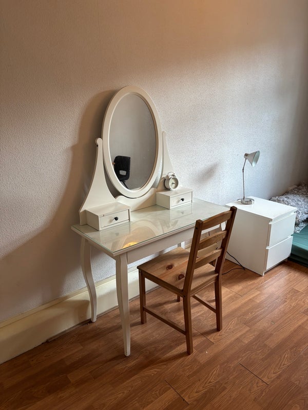 Room Woking Close in Greater London