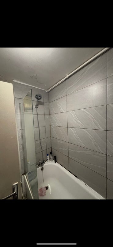 Room Woking Close in Greater London