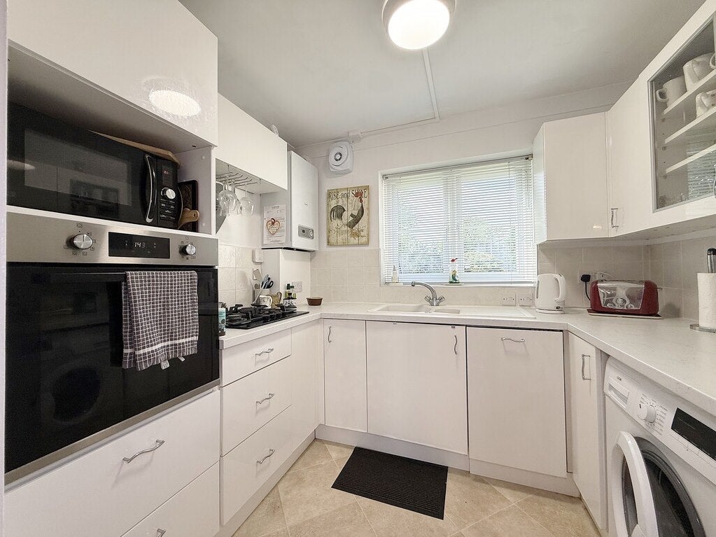 Flat Blackbrook Park Avenue in Fareham
