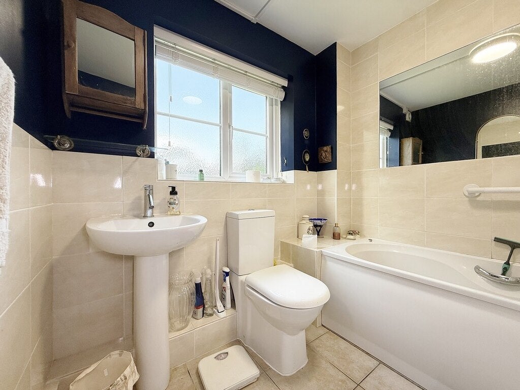 Flat Blackbrook Park Avenue in Fareham