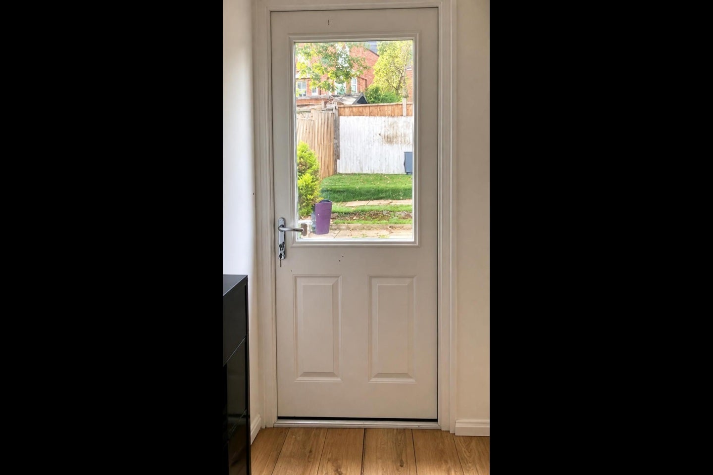 Room Sellons Avenue in Greater London
