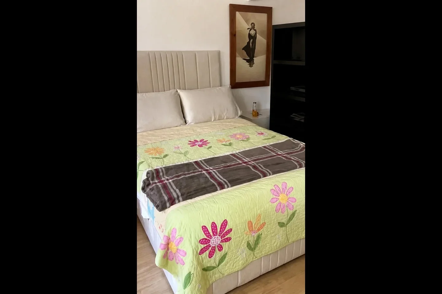 Room Sellons Avenue in Greater London