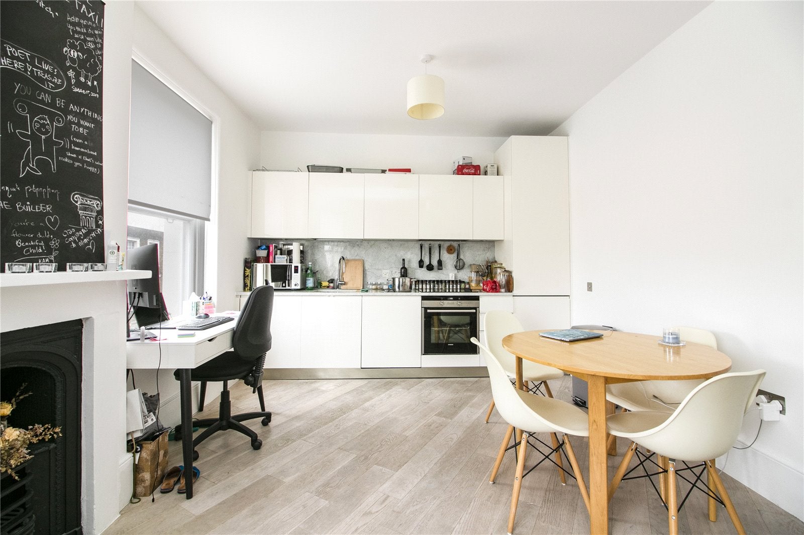 Flat Wren Street in Greater London